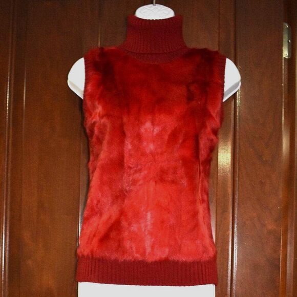 BCBGMaxAzria Red Wool Blend Fur Turtleneck Sweater Vest Sz Small Sleeveless Knit - Picture 8 of 15